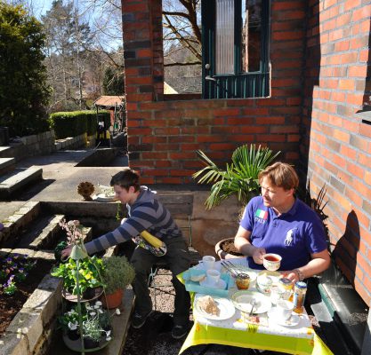 A3DE3B9C-D7E7-44DD-B6EE-CB0A4CC37AA3