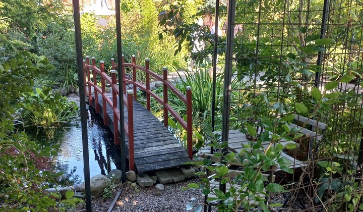 Sommaravslutning med medlemskväll och trädgårdsbesök, Vingåker