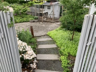 E38A7B33-3793-43F5-9C4B-7356E67EE710